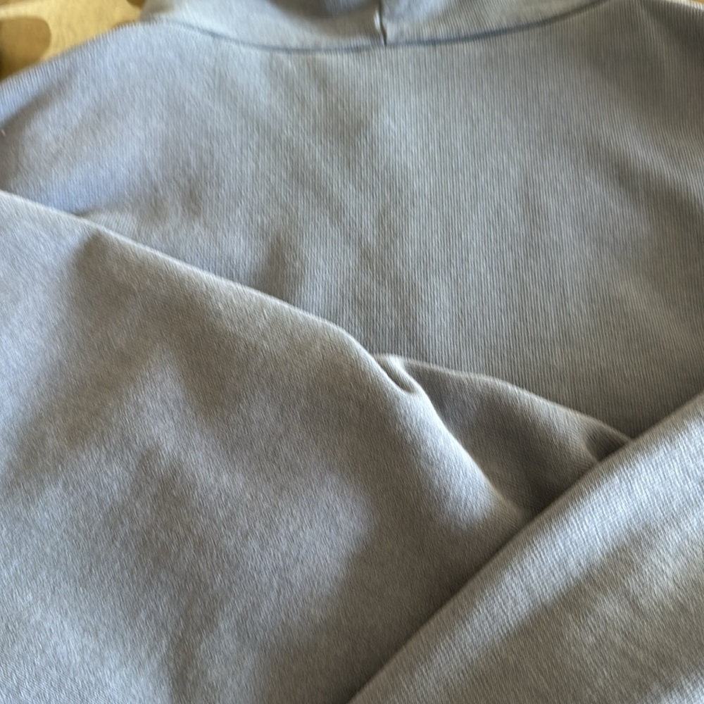 Sweatshirt - Picture 6 of 6